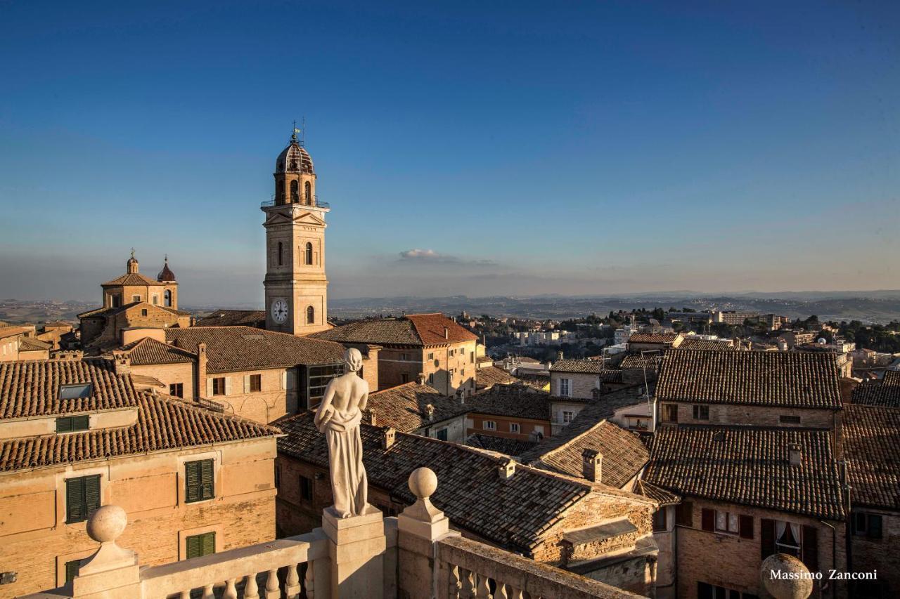 Cavour Elegante Loft In Centro Apartment Macerata Exterior photo